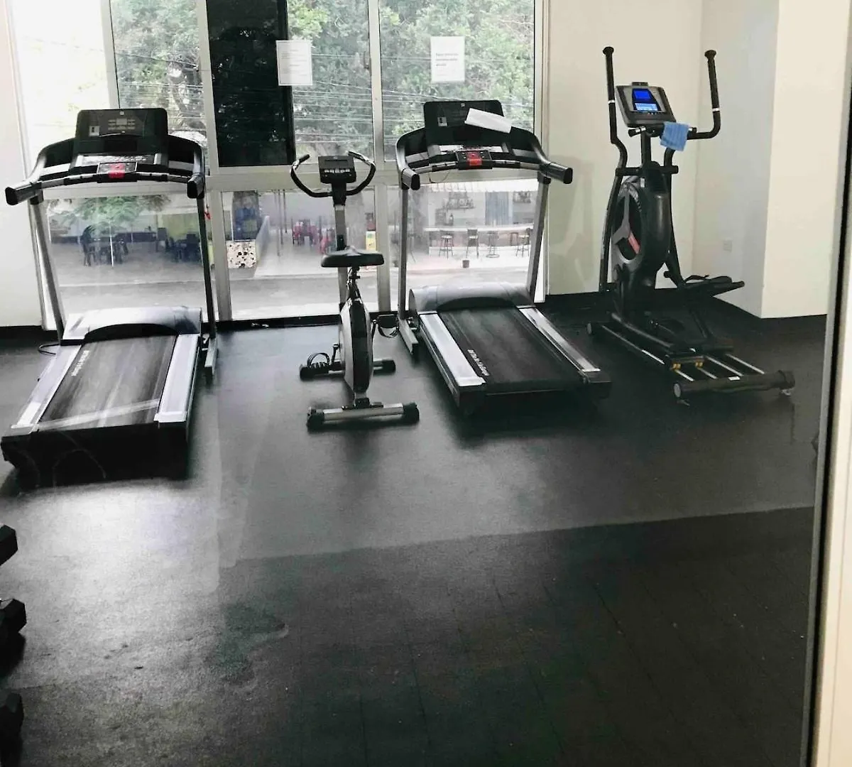 Hermoso Apartamento Cerca De La Playa, Restaurantes, Supermercados, Restaurantes, Aeropuertos, Parqueo Gratis Boca Chica